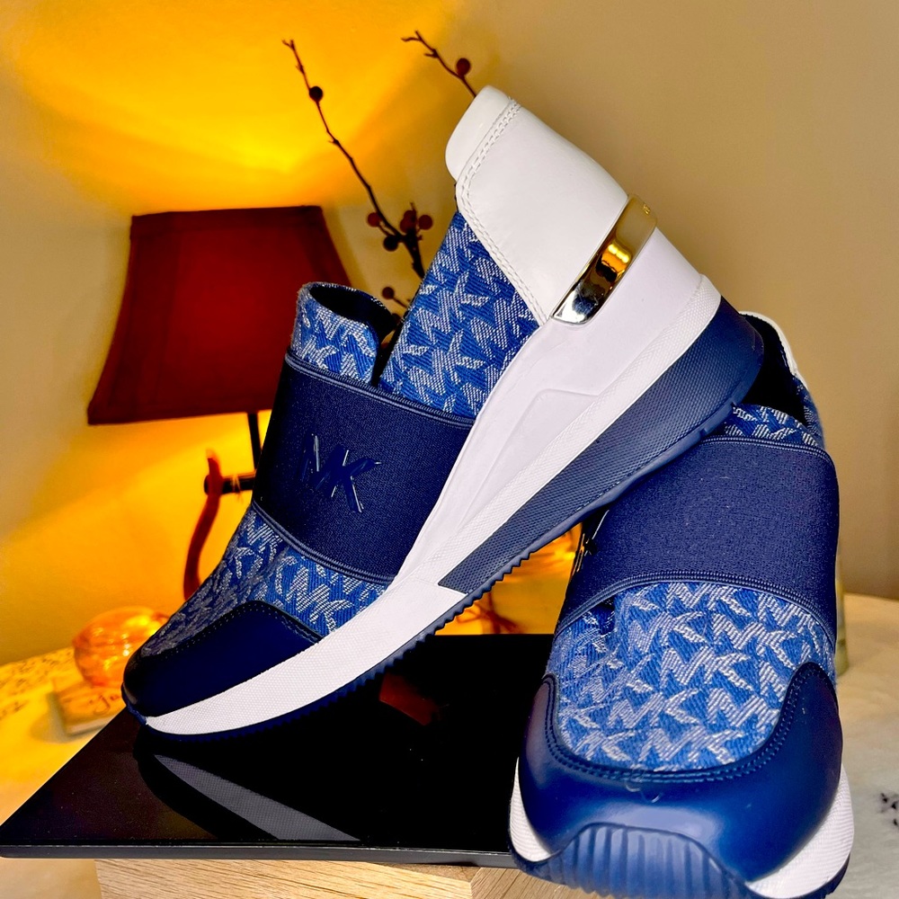 Michael Kors blue sneakers size 8 women’s